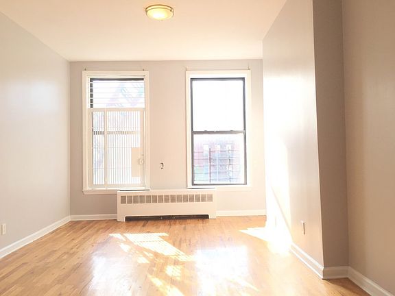 3rd image of 2253 7th Ave APT 3N