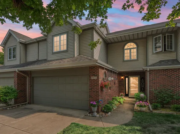 9472 Van Buren St, Crown Point, IN 46307