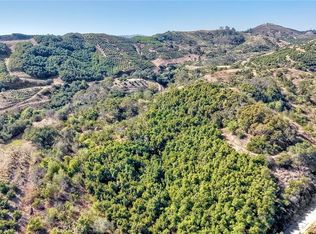 2 Via De Los Robles, Temecula, CA 92590