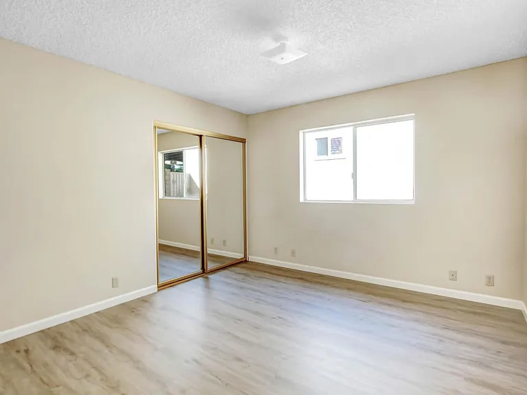 43580 Texas Ave — Photo 12