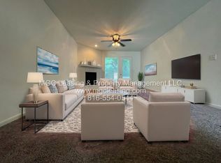 5901 NE 42nd St, Kansas City, MO 64117