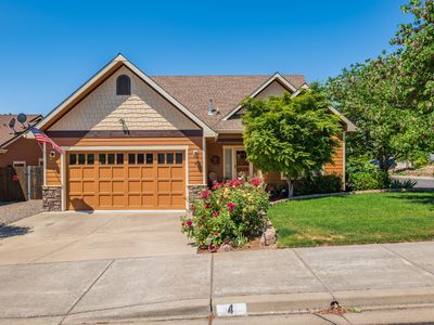 4 Meadowfield Cir, Eagle Pt, OR, 97524