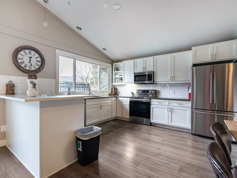 COURTYARD APTS-MUKILTEO — Photo 16