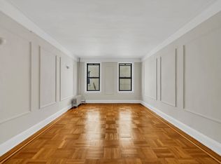 3170 34th St APT 3E, Astoria, NY 11106