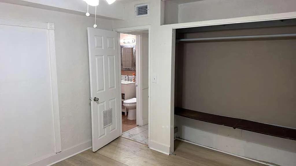 3 bed, 800 sqft, $2,500 — Photo 1