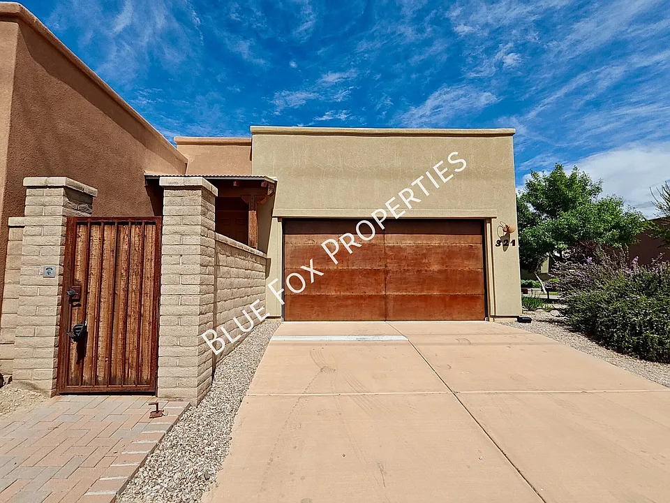 321 E Calderwood Rd