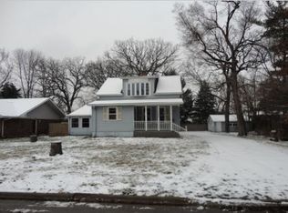 2104 Ash St, Waukegan, IL 60087