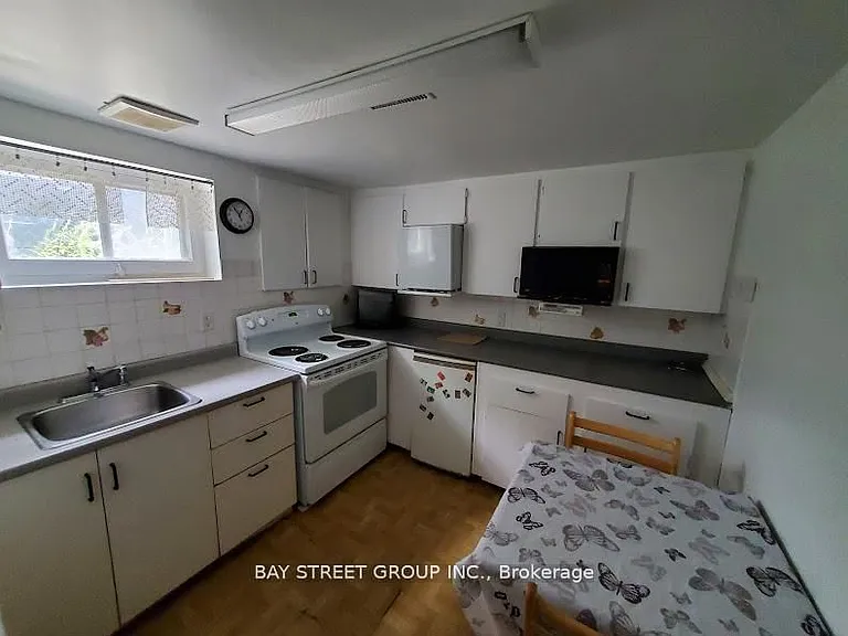 73 Regatta Cres #LOWER — Photo 8