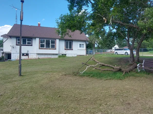 5112 53rd St, Lacombe County, AB T0B 3C0