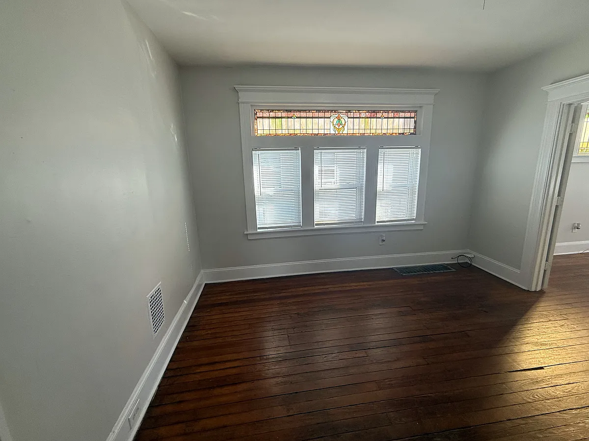 Building Photo - 111 Smith St #1