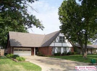 6975 E 20th St, Tulsa, OK 74112