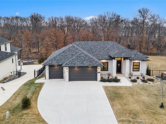 2nd image of 8689 NE Shoal Creek Valley Dr