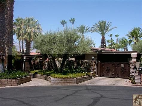 Nice Tree lined location