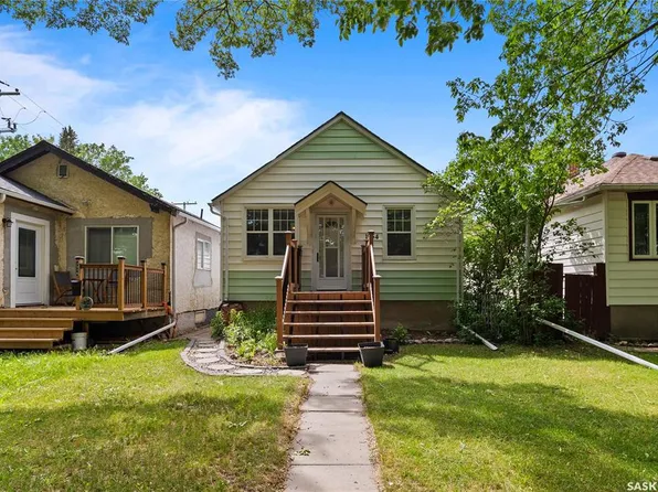 1954 Athol STREET, Regina, SK S4T 3E3