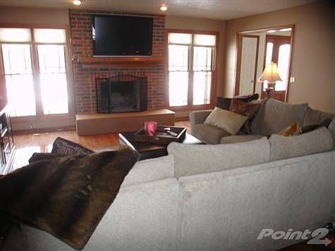 3rd image of 10156 Royce Dr
