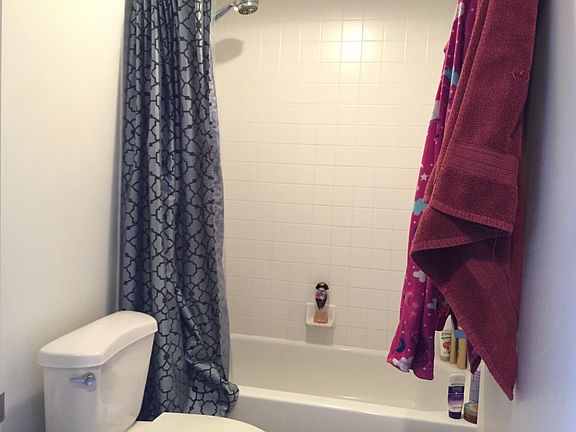 3rd image of 1100 Vine St #5