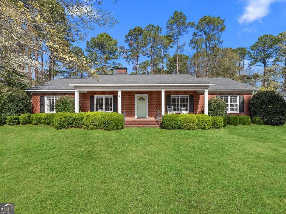 1st image of 110 Benson Dr