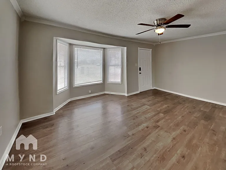 306 E Stanford St — Photo 4