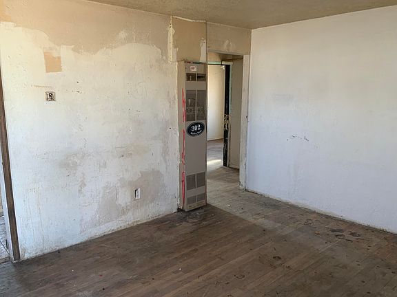 2nd image of 302 Mullen Rd NE