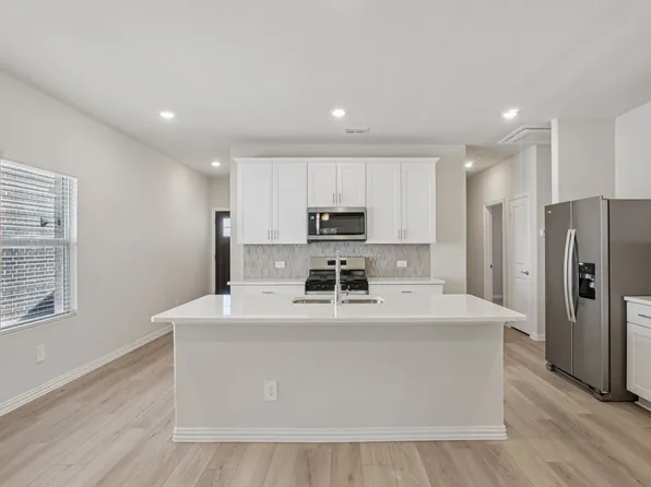 1633 Arches Rd, Anna, TX 75409