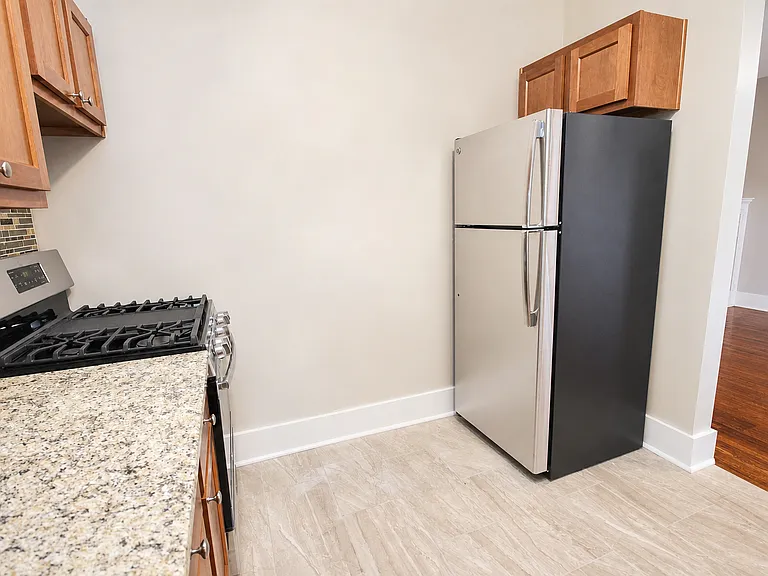 6606-6608 Dalzell Pl — Photo 7