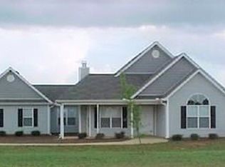 1122 Larkspur Dr, Locust Grove, GA 30248