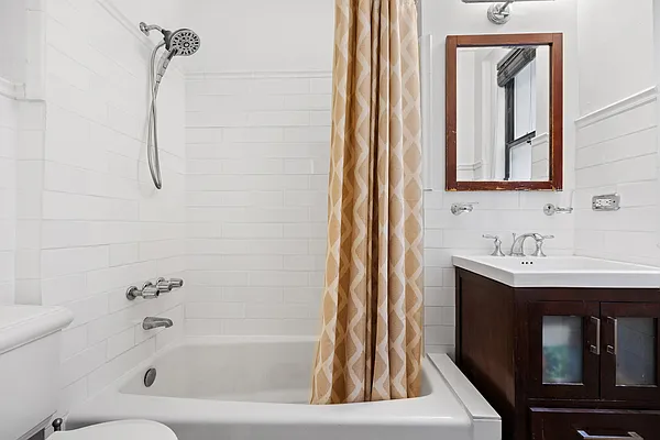 Sold by Keller Williams Realty Gold Coast | media 8