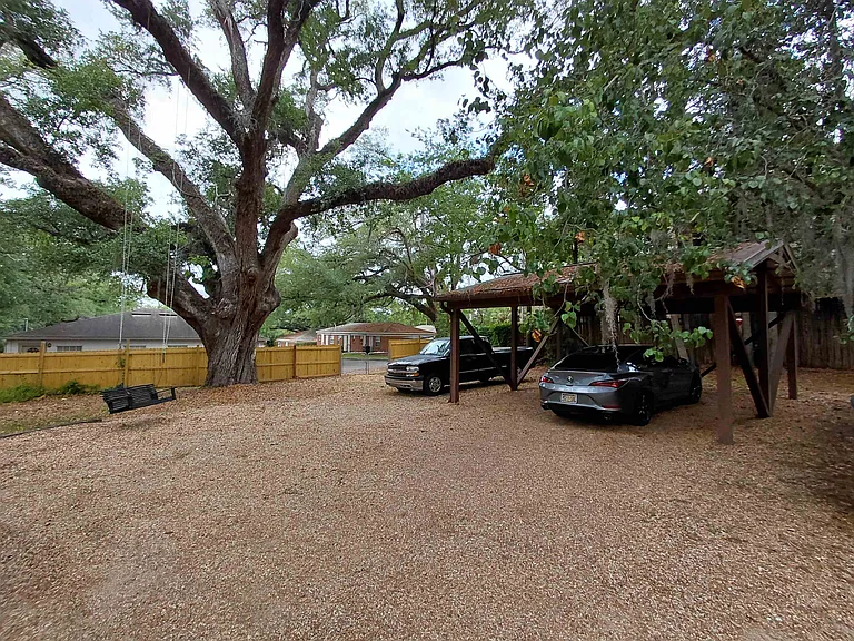 2306 Escambia Dr #B — Photo 13