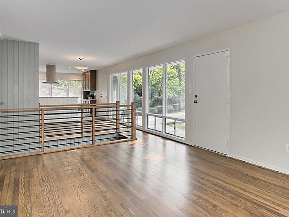 4th image of 7418 Annanwood Ct