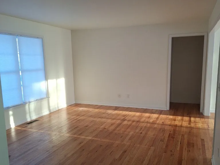6515 Shawnee Rd — Photo 4