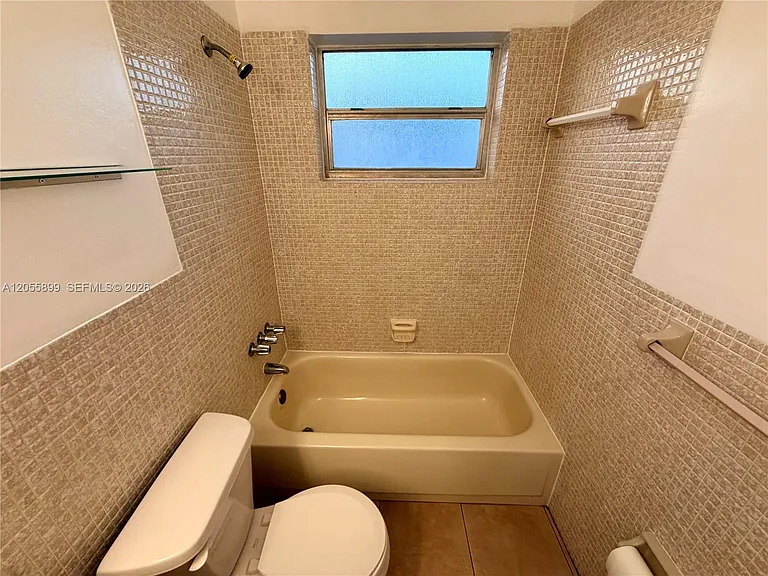 1502 N 57th Ter #1502 — Photo 11