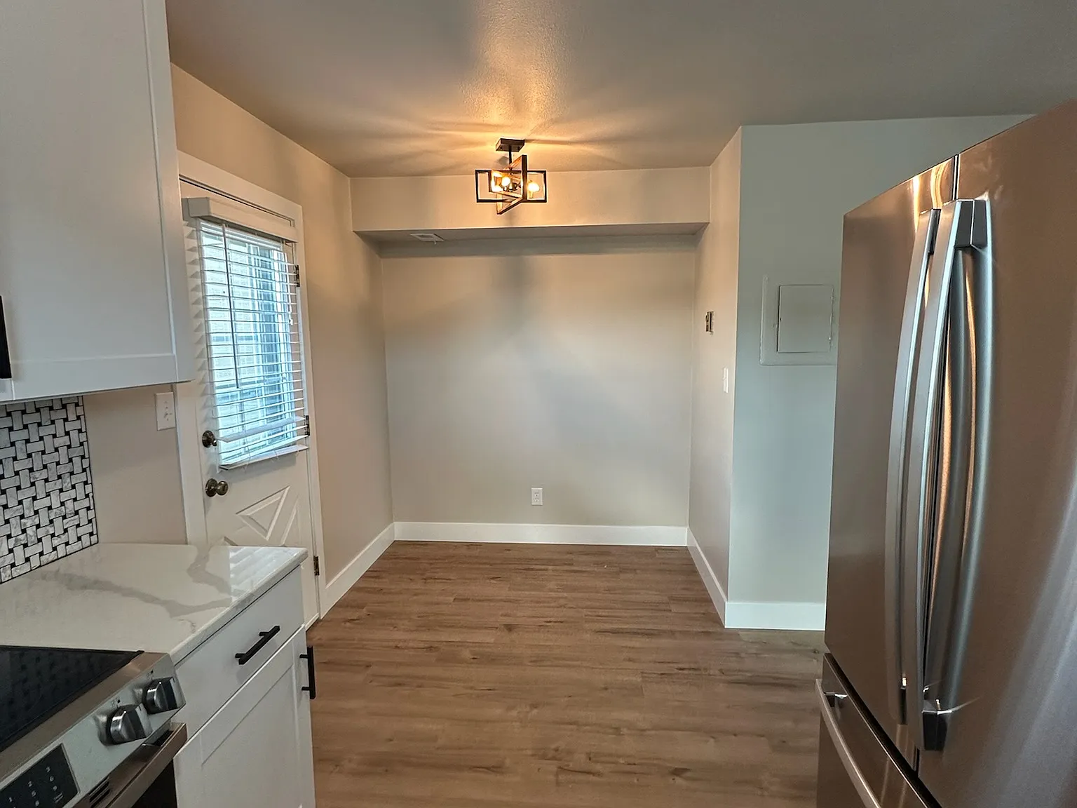 2420 Split Rock Dr — Photo 3