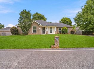8233 Woodland Hills Dr N, Semmes, AL 36575
