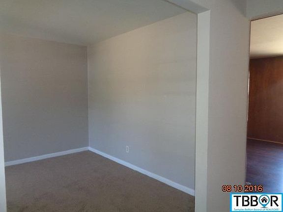 5th image of 806 E Jasper Dr
