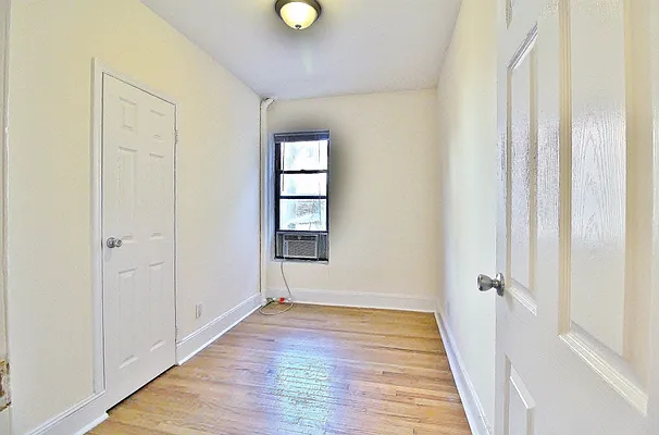 Rented by Julianna Realty Corp | media 18