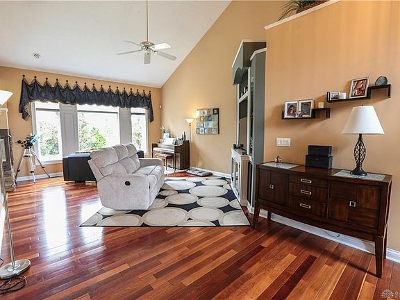 4th image of 9491 Lantern Way