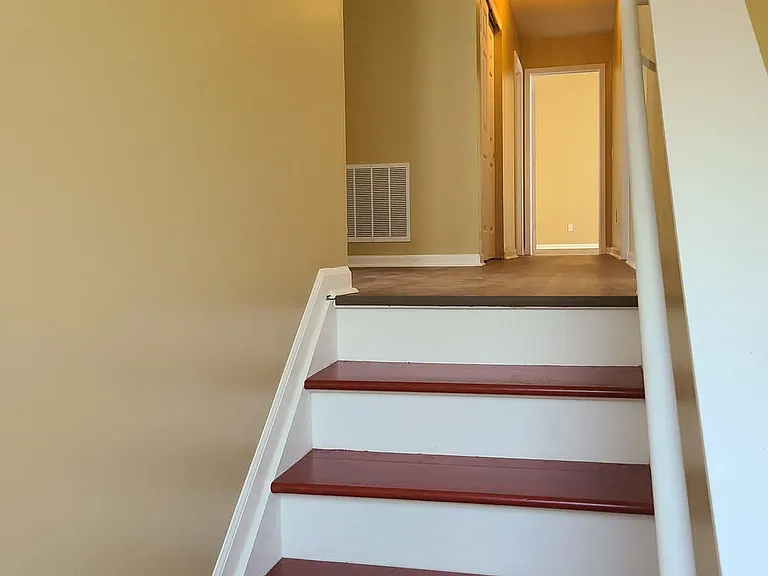 6814 Flick Dr — Photo 13