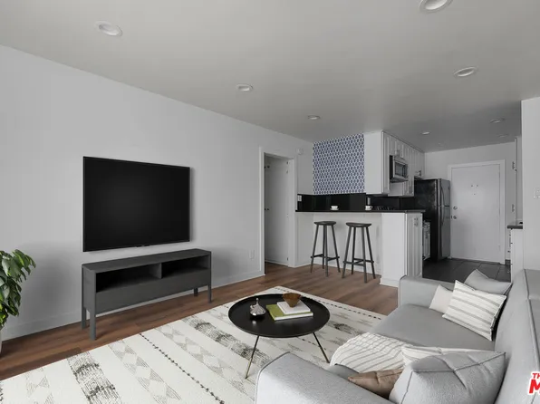 960 Larrabee St APT 218, West Hollywood, CA 90069