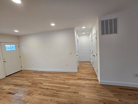 4th image of 92 Bionia Ave