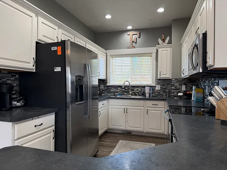 2780 W Iago St — Photo 10