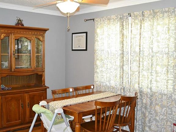 4th image of 310 Walnut Ave