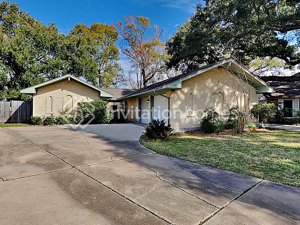 1st image of 1908 Sunset Ct N