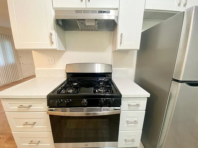 7654 Fountain Ave #2 — Photo 9