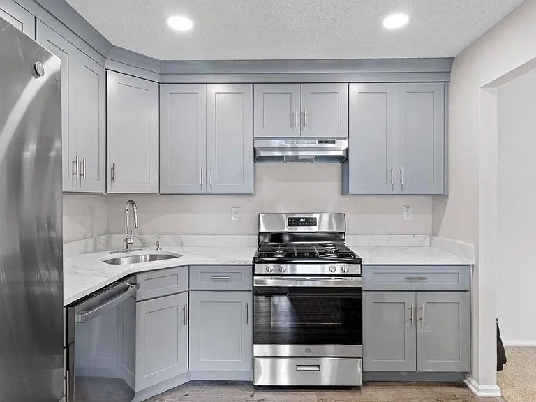 42 Mendrey Ct — Photo 6