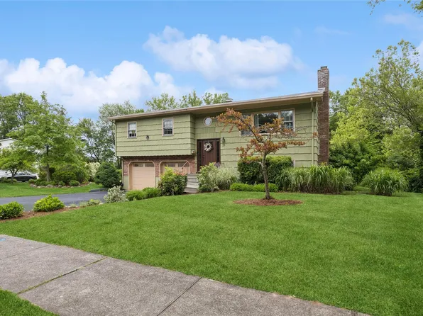 15 Theodore Roosevelt Drive, Blauvelt, NY 10913