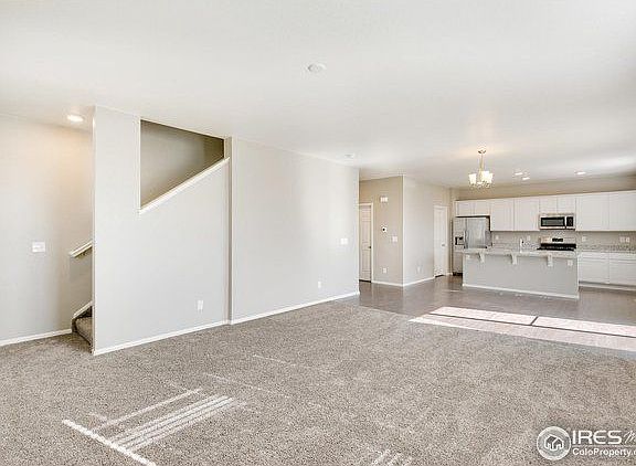 4th image of 1674 Whitely Dr
