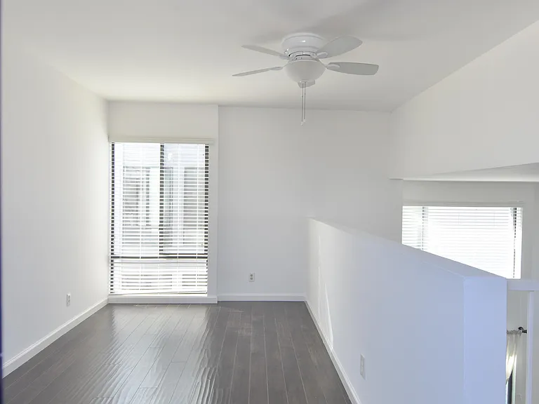 1727 Glendon Ave #208 — Photo 10