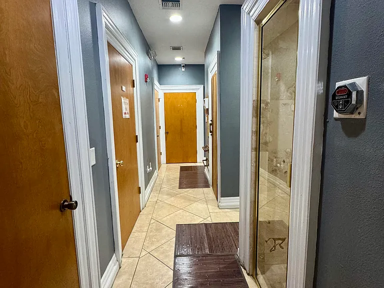 Sauna & Steam Area