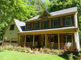 3035 Cove Ln, Charlottesville, VA 22911