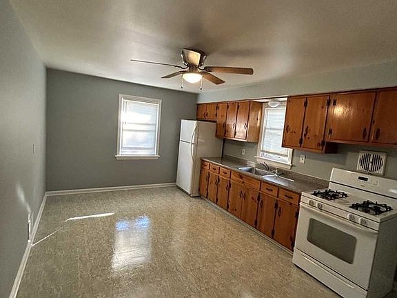 4th image of 63 Newark Pl Floor 2